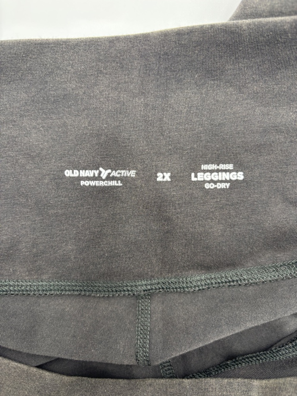 Old Navy High-Rise PowerChill Leggings - Picture 5 of 6